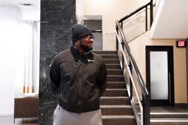 What’s the Difference between Contract Security and In-house Security Teams?